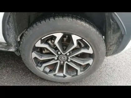 Photo 12 Toyota Yaris  Cross 116h Design Cargo 2WD MY22