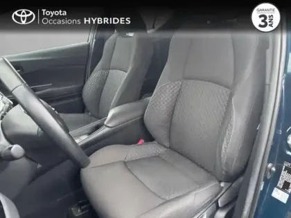 Photo 8 Toyota C-HR  1.8 Hybride 122ch Dynamic Ultimate E-CVT
