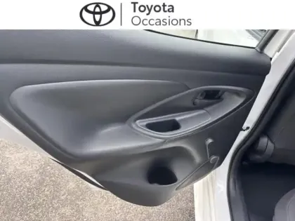 Photo 14 Toyota Yaris  116h Dynamic 5p MY22