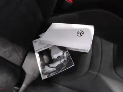 Photo 11 Toyota C-HR  2.0 Hybride 200ch GR Sport Premiere AWD-i NG23