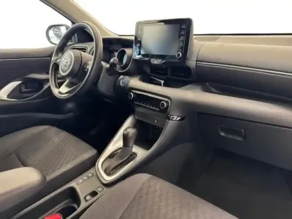 Photo 8 Toyota Yaris  116h Design 5p MY22