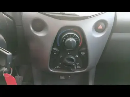 Photo 14 Toyota Aygo  1.0 VVT-i 72ch x 5P MY19