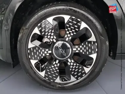 Photo 9 Fiat 600  1.2 Hybrid 100ch La Prima DCT6