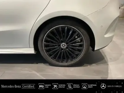 Photo 12 Mercedes Classe B  180 136ch AMG Line 7G-DCT