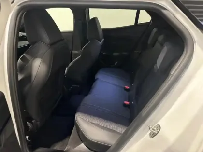 Photo 9 Peugeot 2008  e- 136ch GT