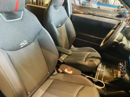 Photo 8 Mini Cooper  3 Portes SE 218ch JCW