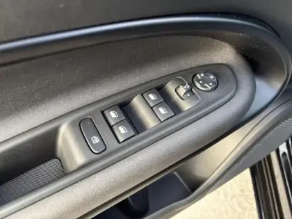 Photo 14 Alfa Romeo Junior  1.2 Ibrida 136ch Premium DCT6