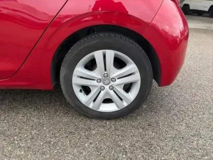 Photo 6 Peugeot 208  1.6 BlueHDi 75ch Style 5p