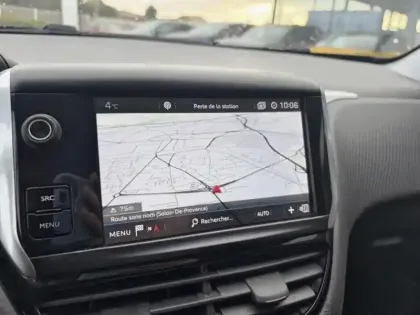 Photo 13 Peugeot 208  1.6 BlueHDi 75ch Style 5p