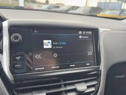 Photo 12 Peugeot 208  1.6 BlueHDi 75ch Style 5p