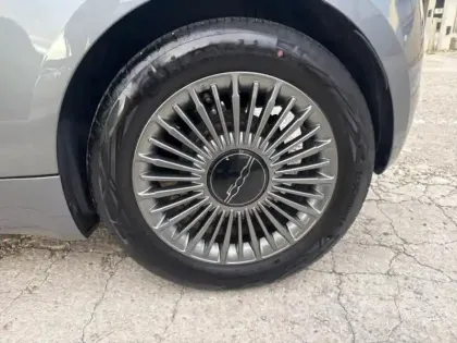 Photo 10 Fiat 500  e 118ch Icône