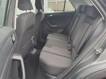 Photo 8 Volkswagen T-roc  1.0 TSI 110ch Life