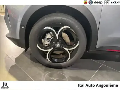 Photo 10 Alfa Romeo Junior  1.2 Ibrida 145ch Sport e-DCT6