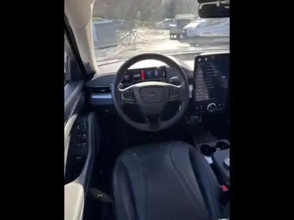 Photo 6 Ford Mustang mach-E  269ch Standard Range 72,6kWh Mach-E Propulsion