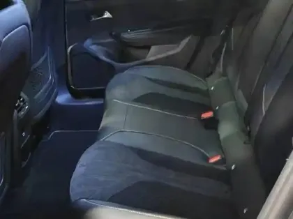 Photo 10 Peugeot 408  Hybrid 145ch GT Exclusive e-DCS6