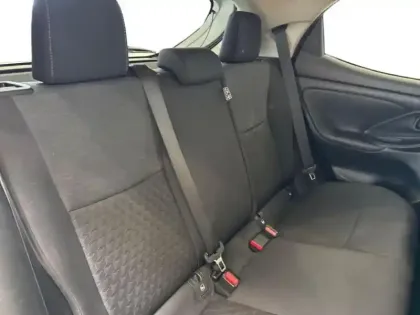 Photo 8 Toyota Yaris  116h Design 5p MY22