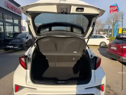 Photo 13 Toyota C-HR  1.8 Hybride 122ch Design E-CVT