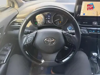 Photo 11 Toyota C-HR  1.8 Hybride 122ch Design E-CVT