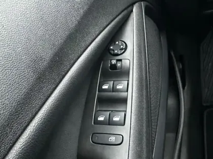 Photo 13 Opel Crossland  1.2 Turbo 130ch  Ultimate BVA