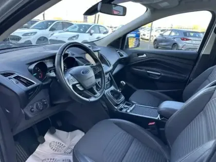 Photo 12 Ford Kuga  1.5 Flexifuel-E85 150ch Stop&Start Titanium 4x2 Euro6.2