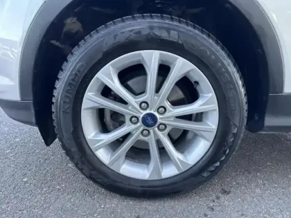 Photo 5 Ford Kuga  1.5 Flexifuel-E85 150ch Stop&Start Titanium 4x2 Euro6.2