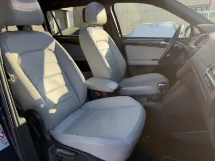 Photo 11 Volkswagen Tiguan allspace  2.0 TDI 150ch R-Line DSG7