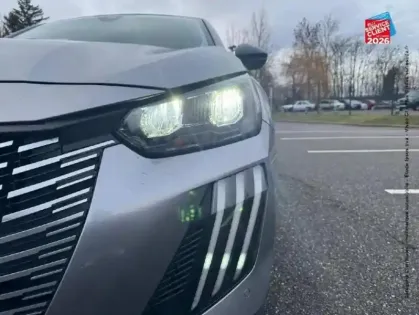 Photo 12 Peugeot 208  1.2 100ch S&S Allure