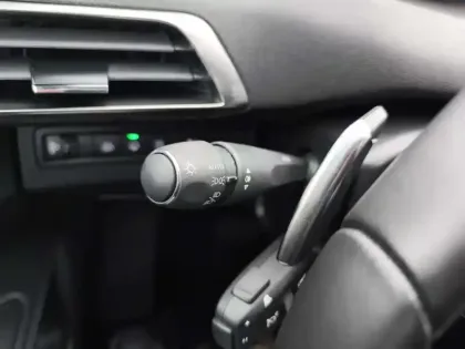 Photo 20 Peugeot 3008  Hybrid 180 e-EAT8