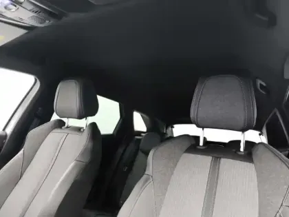 Photo 24 Peugeot 3008  Hybrid 180 e-EAT8