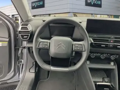 Photo 10 Citroën C4 e- 136 ch Automatique