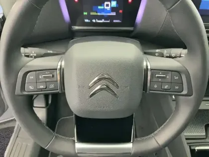Photo 22 Citroën C4 e- 136 ch Automatique