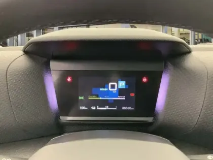 Photo 14 Citroën C4 e- 136 ch Automatique