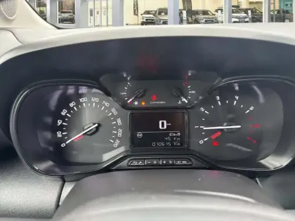 Photo 16 Citroën C3 Aircross  PureTech 110 S&S BVM6