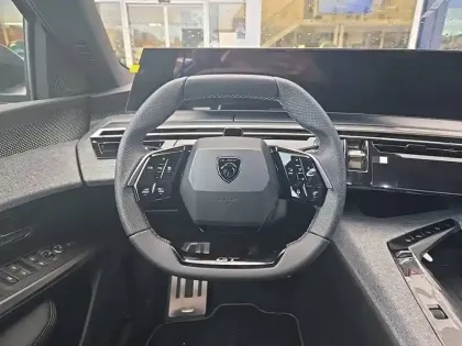 Photo 8 Peugeot 3008  Hybrid 145 e-DCS6