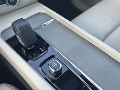 Photo 31 Volvo Xc60  T6 Recharge AWD 253 ch + 145 ch Geartronic 8