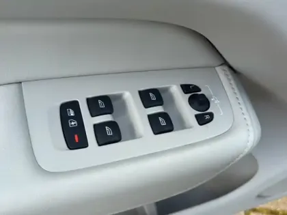 Photo 11 Volvo Xc60  T6 Recharge AWD 253 ch + 145 ch Geartronic 8