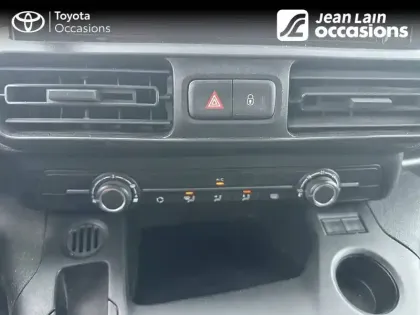 Photo 13 Toyota Proace  CITY MEDIUM 1.2L 110 VVT-i BVM6