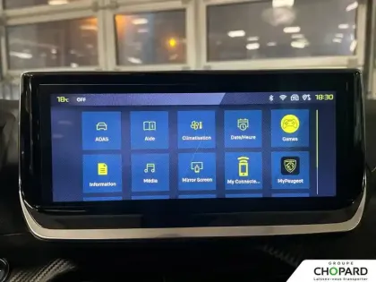 Photo 13 Peugeot 2008  Hybrid 136 e-DCS6