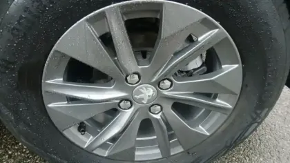 Photo 78 Peugeot 2008  PureTech 130 S&S EAT8