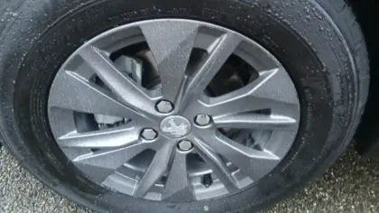 Photo 44 Peugeot 2008  PureTech 130 S&S EAT8