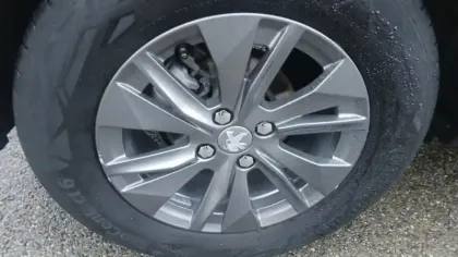 Photo 13 Peugeot 2008  PureTech 130 S&S EAT8