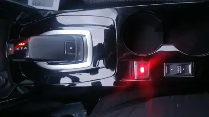 Photo 87 Peugeot 2008  PureTech 130 S&S EAT8