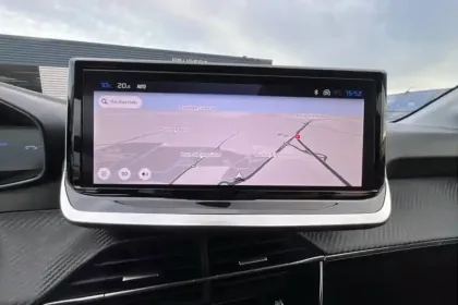 Photo 14 Peugeot 208  100 S&S BVM6