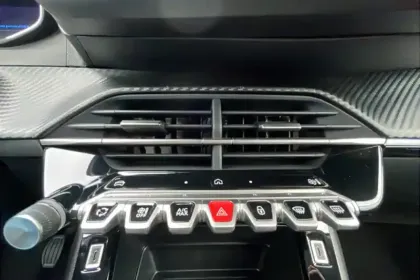 Photo 18 Peugeot 208  100 S&S BVM6