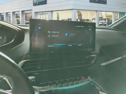 Photo 17 Peugeot 3008  Hybrid 136 e-DCS6