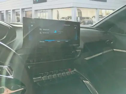 Photo 18 Peugeot 3008  Hybrid 136 e-DCS6