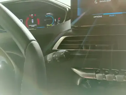 Photo 21 Peugeot 3008  Hybrid 136 e-DCS6