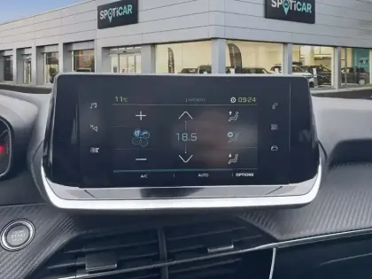 Photo 14 Peugeot 208  Electrique 50 kWh 136ch