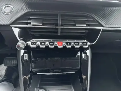 Photo 19 Peugeot 208  Electrique 50 kWh 136ch