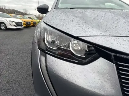 Photo 7 Peugeot 208  Electrique 50 kWh 136ch